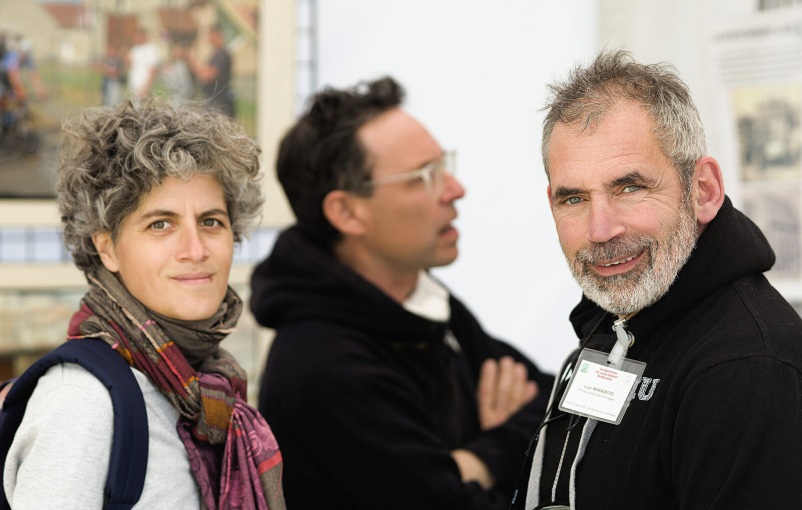 Portraits naturels réalisés pendant un reportage événementiel, avec une approche spontanée et professionnelle.